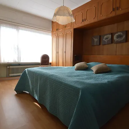 Spacious In With A Garden Ruiselede